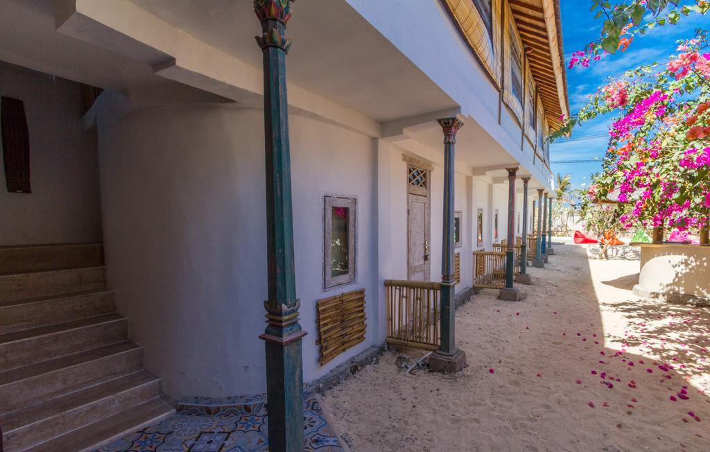 Villa Shelra Gili Meno Exterior photo